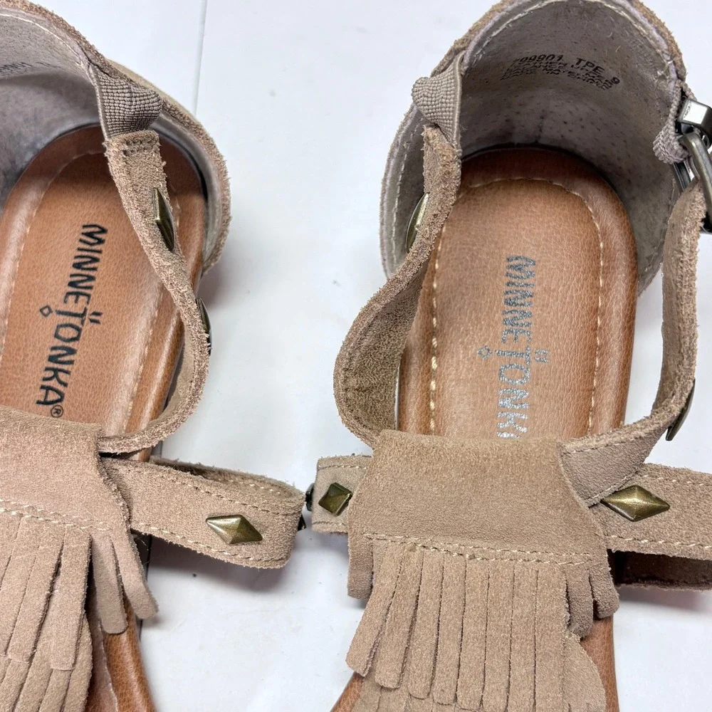 Minnetonka Merriam Brown Suede Studded Fringe Sandal Sz 9 Boho Western Festival